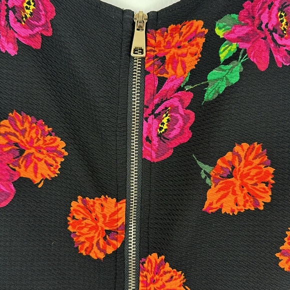 Torrid High/Low Stretchy Floral Sleeveless Top - Picture 5 of 8